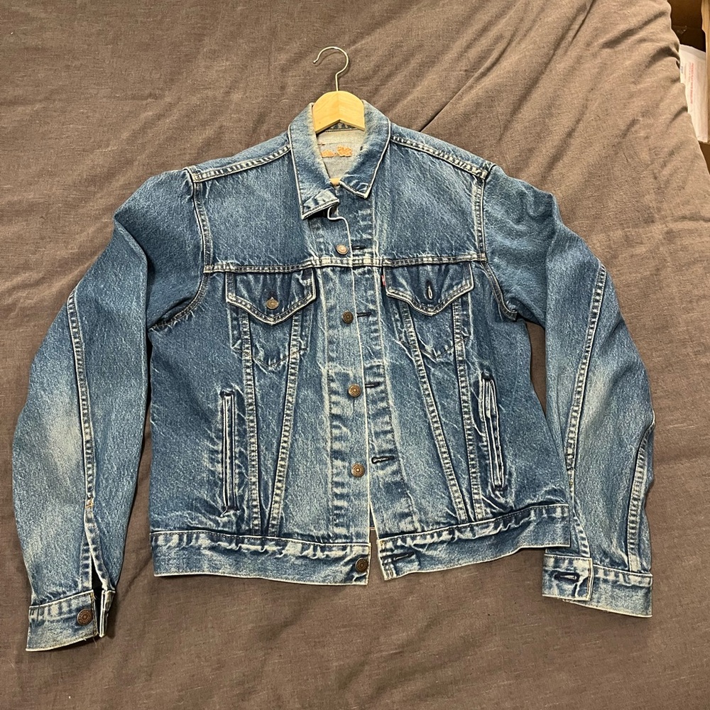 Vintage 90s Levi’s Jean Jacket - M